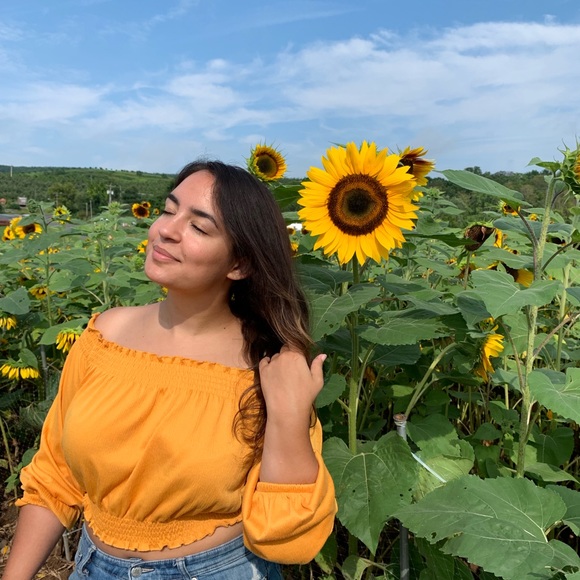 Meet your Posher, Victoria - Picture 3 of 3